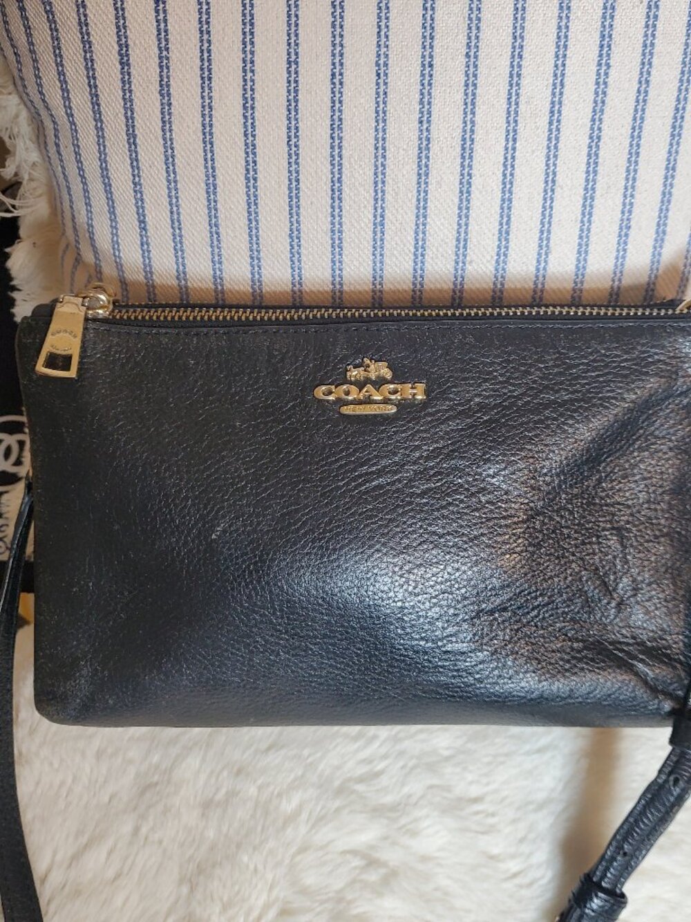 3. Coach Black Pebbled Crossbody Bag Gold Hardware Zip Closure Detachable Strap